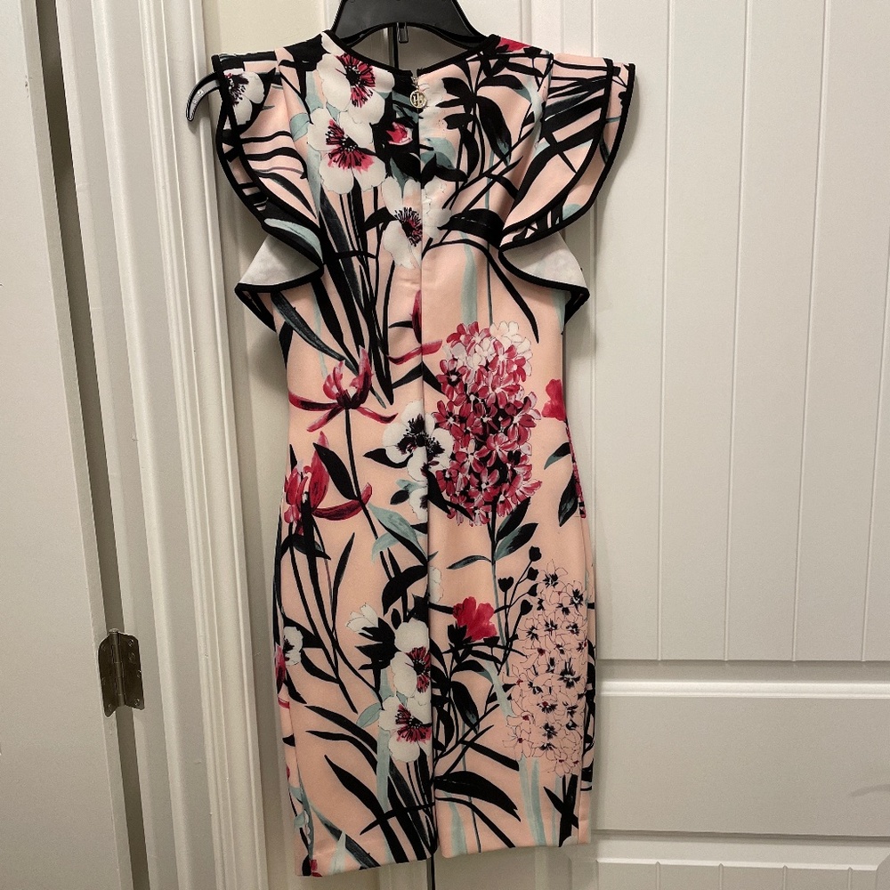 Floral Tommy Hilfiger cocktail dress size 2P